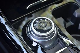 2020款福特探险者