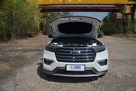 2020款福特探险者