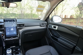 2020款福特探险者