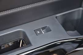 2020款福特探险者