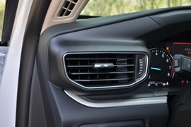 2020款福特探险者