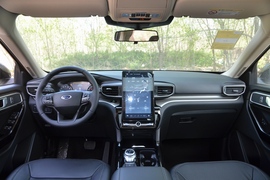 2020款福特探险者