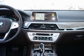 2019款宝马740Li