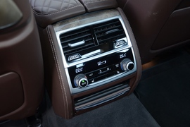 2019款宝马740Li