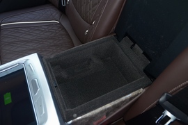 2019款宝马740Li
