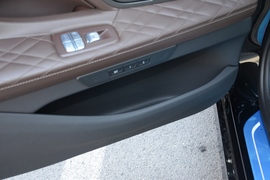 2019款宝马740Li