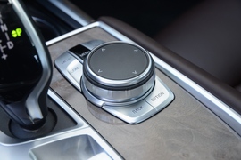 2019款宝马740Li
