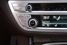 2019款宝马740Li