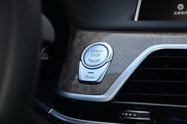 2019款宝马740Li