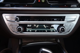 2019款宝马740Li