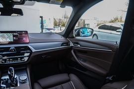 2021款宝马530Li