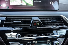 2021款宝马530Li