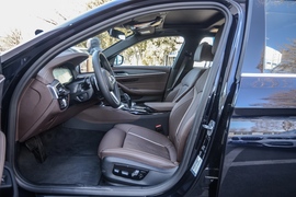 2021款宝马530Li