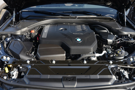 2021款宝马325i