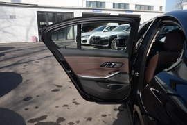 2021款宝马325i