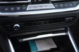 2021款宝马325i