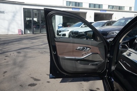 2021款宝马325i