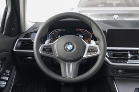 2021款宝马325i