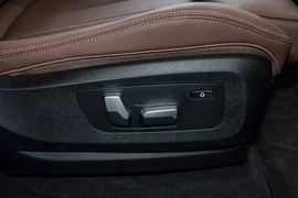 2021款宝马X5新能源