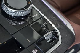 2021款宝马X5新能源