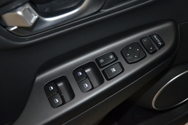 2020款现代昂希诺纯电动