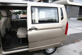 2021款五菱荣光S