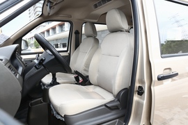 2021款五菱荣光S