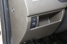 2021款五菱荣光S