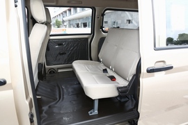 2021款五菱荣光S