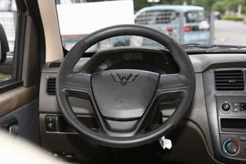 2021款五菱荣光S