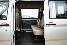 2021款五菱荣光S