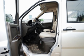 2021款五菱荣光S