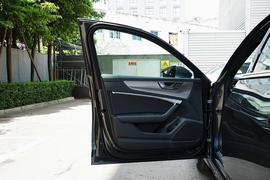 2021款奥迪A6L