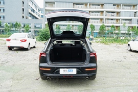 2021款奔腾B70