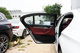 2021款宝马530Li