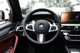 2021款宝马530Li