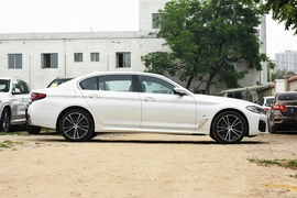 2021款宝马530Li