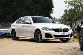 2021款宝马530Li