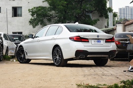 2021款宝马530Li