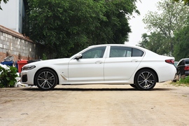 2021款宝马530Li
