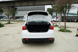 2021款奇瑞艾瑞泽5