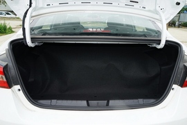 2021款奇瑞艾瑞泽5