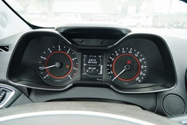 2021款奇瑞艾瑞泽5