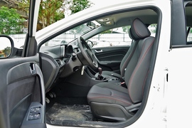 2021款奇瑞艾瑞泽5