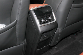 2021款奇瑞瑞虎8