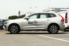 2022款沃尔沃XC60