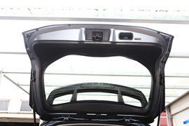   2021款丰田C-HR  2.0L CVT 豪华版