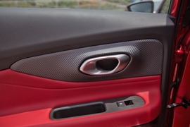 2021款广汽传祺影豹