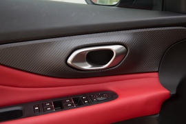 2021款广汽传祺影豹