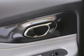 2021款广汽传祺影豹